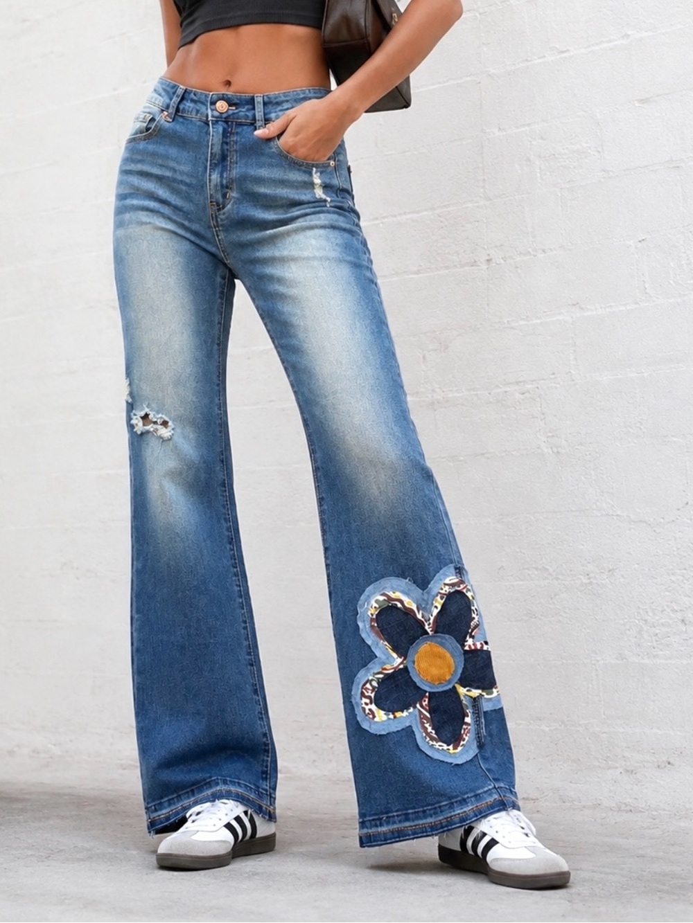 Upcycled Floral Appliqué Flare Wide Leg Jeans M Boho Patchwork Distressed Denim
